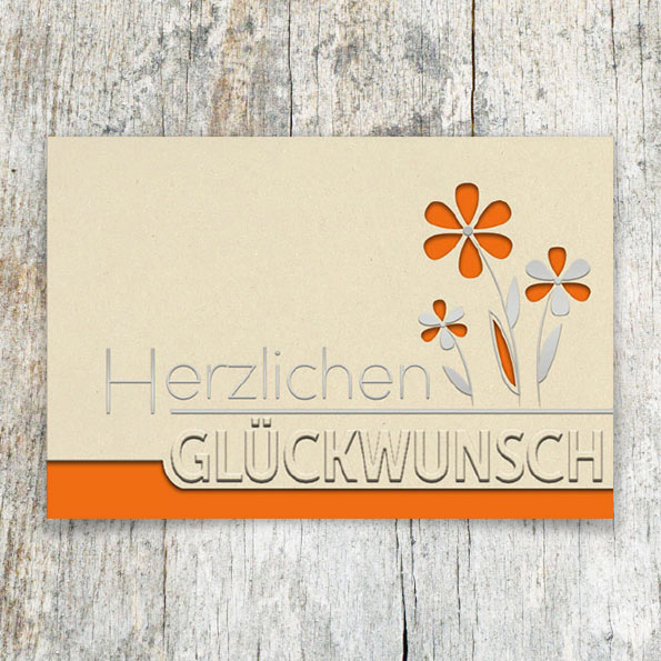 Vergrößerte Abbildung Glückwunschkarten mit ausgestanzten Blüten, Silberfoliendruck, Blindprägung und orangefarbenem Einleger aus Naturkarton